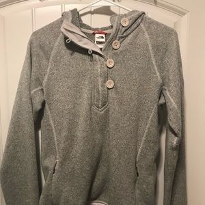 North Face Never Stop Exploring Pullover